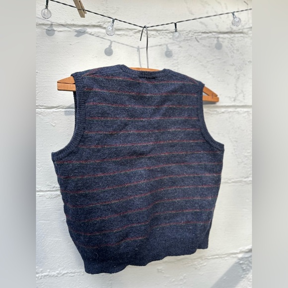 Wool Vest - Picture 5 of 6